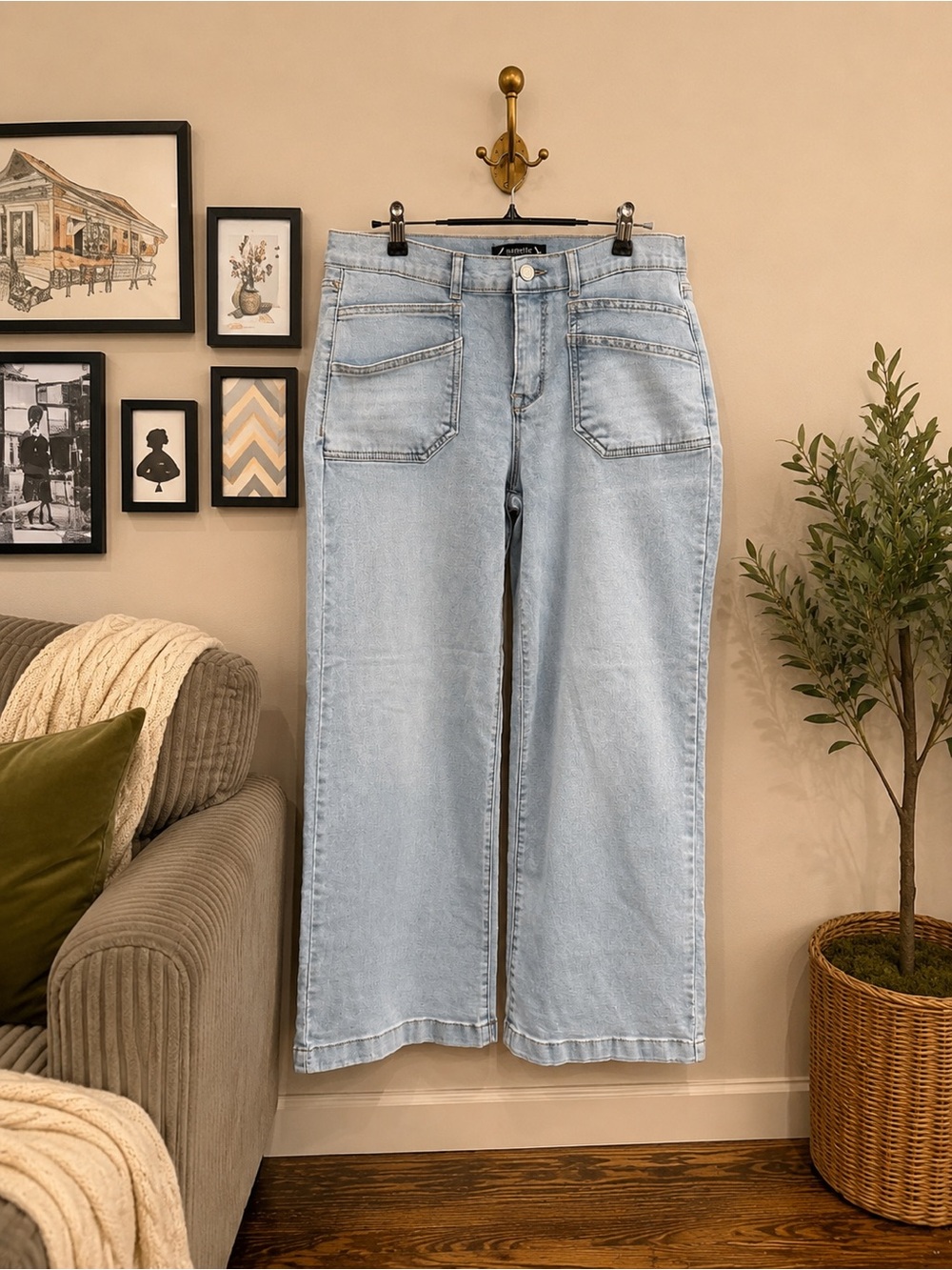 Nanette Lepore Belle Size 8P Light Wash High Rise Wide Leg Jeans